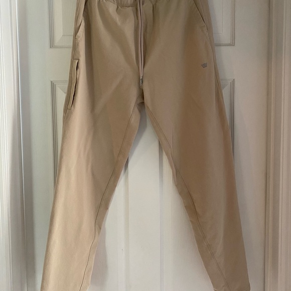 Mack Weldon Men's Beige Cargo Pants - Picture 1 of 7
